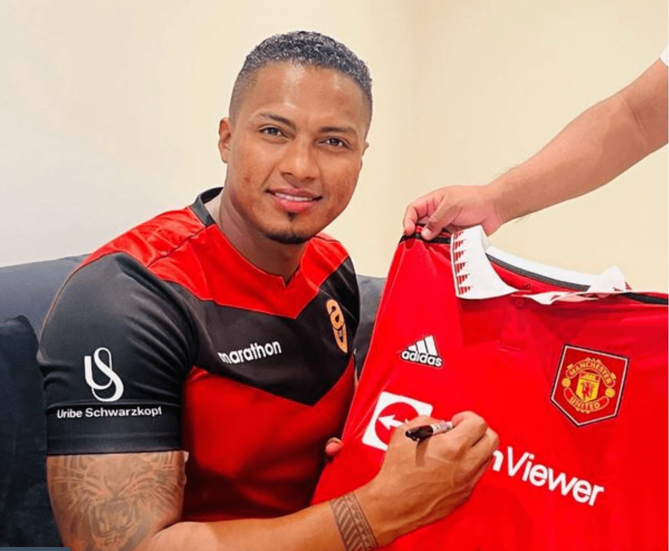 欧博官网注册入口-包含重磅！瓦伦西亚迎来里程碑备战欧篮联曼联单刀错失备战欧冠，莱万多夫斯基爆冷击败热火的词条