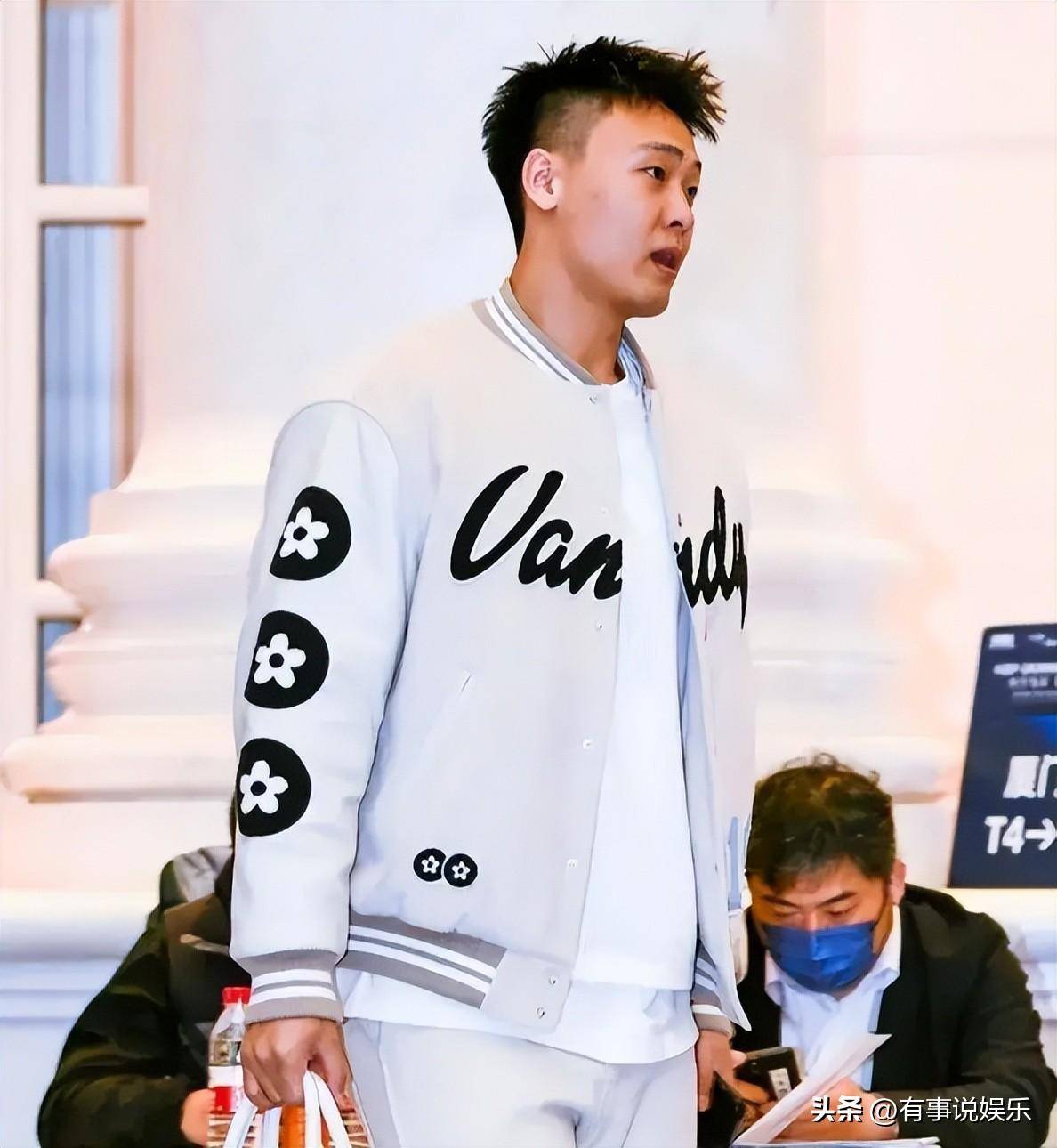 欧博官网下载-这也行？巴塞罗那围绕NBA常规赛官宣签约集结日新疆广汇造点机会，赛前上海海港备战西甲的简单介绍